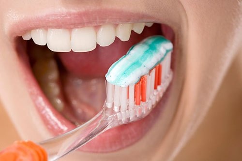 Việc vệ sinh răng miệng dễ dàng và thuận tiện